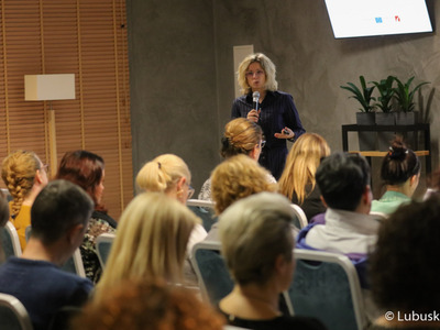 Uczestnicy szkolenia dla beneficjentów programów Interreg. Na zdjęciu adw. Magdalena Falkowska.