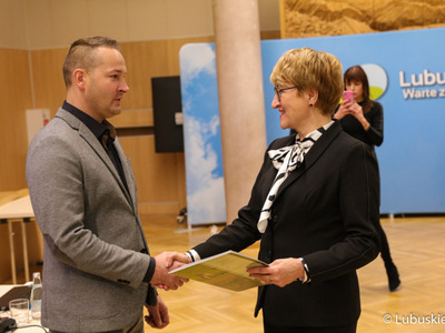 Producent regionalny i zdobywca tytułu „Pszczelarz Roku 2022” Andrzej Leszko otrzymał list gratulacyjny od marszałek Elżbiety Anny Polak.
