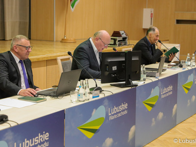 Prezydium Sejmiku Województwa Lubuskiego podczas XLVIII zwyczajnej sesji 