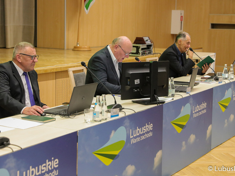 Prezydium Sejmiku Województwa Lubuskiego podczas XLVIII zwyczajnej sesji