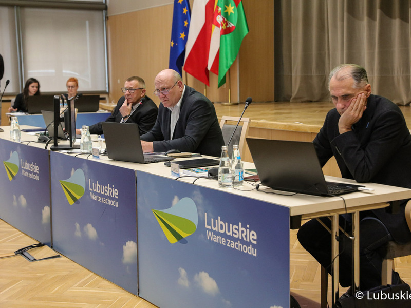Prezydium Sejmiku Województwa Lubuskiego podczas XLVIII zwyczajna sesji .