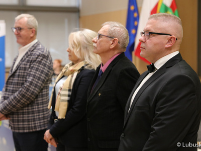 Czwórka odznaczonych Odznakami Honorowymi za Zasługi dla Województwa Lubuskiego.