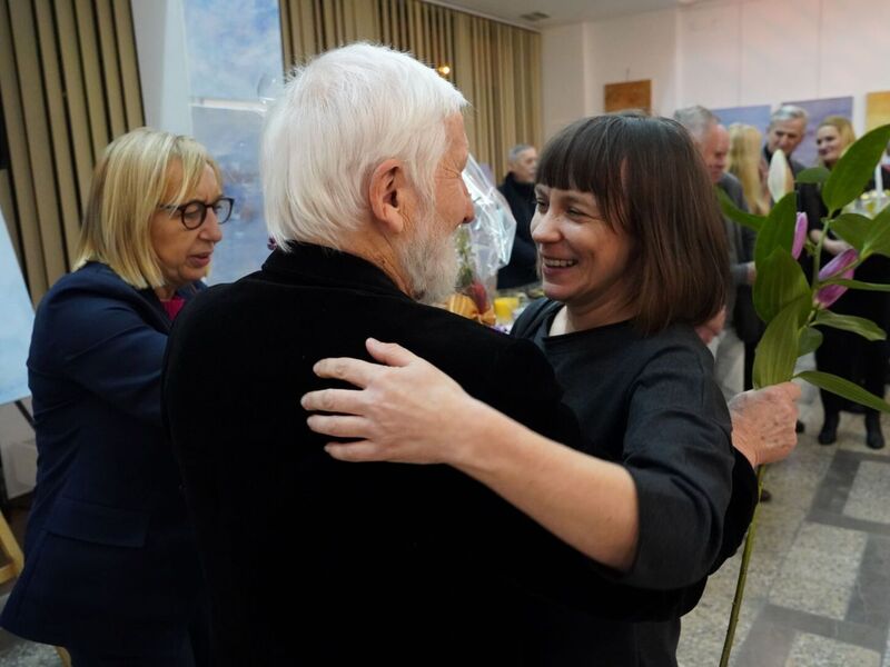 2 grudnia 2022 r. w Galerii Biblioteki Norwida w Zielonej Górze otwarto wystawę „Ku innej przestrzeni” z okazji 55 lat życia i twórczości Adama Bagińskiego w Winnym Grodzie. Pochodzący z Torunia artysta, który w  2019 roku odebrał z rąk marszałek Elżbiety Anny Polak tytuł „Honorowego Obywatela Województwa Lubuskiego”, prezentuje na wystawie najnowsze obrazy olejne i akwarele.