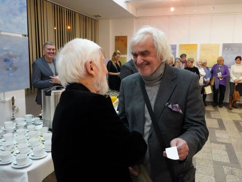 2 grudnia 2022 r. w Galerii Biblioteki Norwida w Zielonej Górze otwarto wystawę „Ku innej przestrzeni” z okazji 55 lat życia i twórczości Adama Bagińskiego w Winnym Grodzie. Pochodzący z Torunia artysta, który w  2019 roku odebrał z rąk marszałek Elżbiety Anny Polak tytuł „Honorowego Obywatela Województwa Lubuskiego”, prezentuje na wystawie najnowsze obrazy olejne i akwarele.