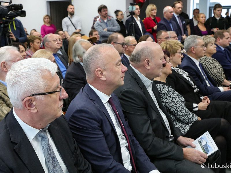 Uroczyste, oficjalne otwarcie Centrum Zdrowia Matki i Dziecka w Zielonej Górze