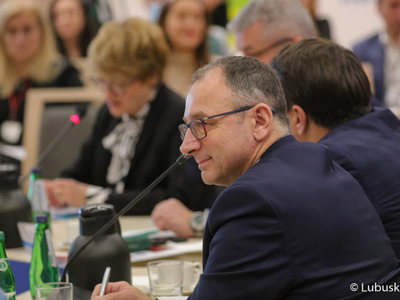 Burmistrz Krosna Odrz. Marek Cebula podczas obrad na temat ochrony zdrowia w Sali Kolumnowej Urzędu Marszałkowskiego Województwa Lubuskiego w Zielonej Górze 