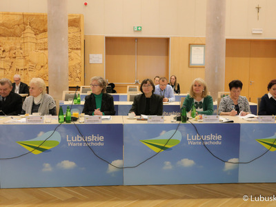 Uczestnicy obrad VI sesji Lubuskiego Sejmiku Seniorów