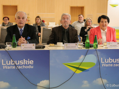 Uczestnicy obrad VI sesji Lubuskiego Sejmiku Seniorów