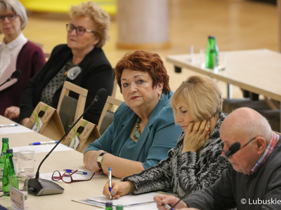 Uczestnicy obrad VI sesji Lubuskiego Sejmiku Seniorów