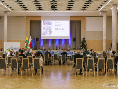 Uczestnicy obrad VI sesji Lubuskiego Sejmiku Seniorów