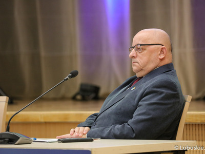 Uczestnik obrad VI sesji Lubuskiego Sejmiku Seniorów