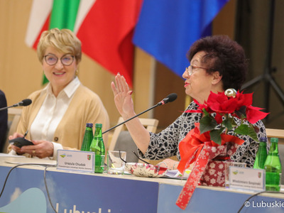 Przewodnicząca Lubuskiej Społecznej Rady Seniorów Urszula Chudak oraz marszałek Elżbieta Anna Polak