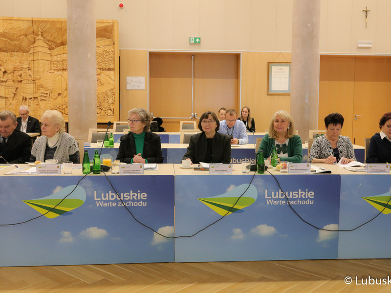 Uczestnicy obrad VI sesji Lubuskiego Sejmiku Seniorów