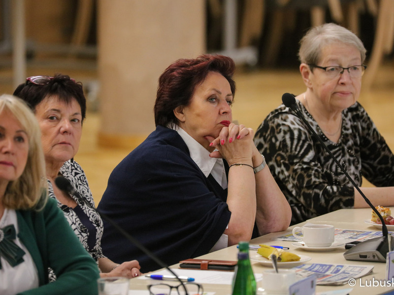 Uczestnicy obrad VI sesji Lubuskiego Sejmiku Seniorów