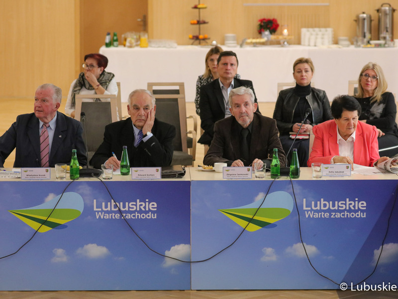 Uczestnicy obrad VI sesji Lubuskiego Sejmiku Seniorów
