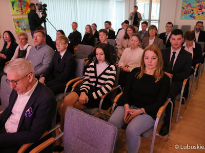 Uroczystość wręczenia stypendiów naukowych, twórczych i artystycznych Marszałka Województwa Lubuskiego oraz stypendiów motywacyjnych dla studentów wyższych uczelni z terenu województwa lubuskiego. 
