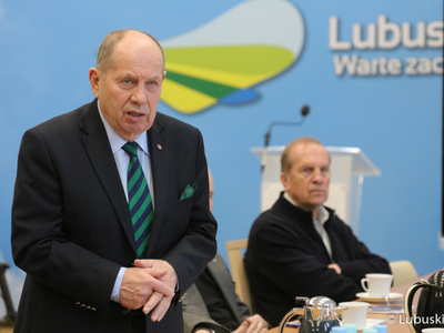 Członkowie Lubuskiej Rady Pamięci podczas styczniowych obrad w Urzędzie Marszałkowskim Województwa Lubuskiego