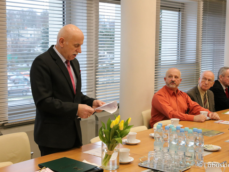Członkowie Lubuskiej Rady Pamięci podczas styczniowych obrad w Urzędzie Marszałkowskim Województwa Lubuskiego