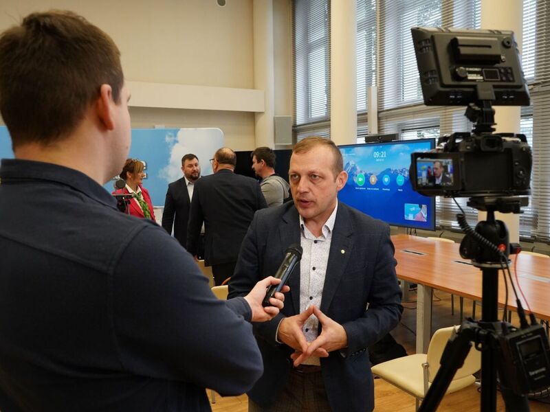 10 lutego 2023 r. w konferencji prasowej w Urzędzie Marszałkowskim Województwa Lubuskiego w Zielonej Górze wzięli udział: Stanisław Tomczyszyn – wicemarszałek województwa lubuskiego, Jolanta Starzewska - przewodnicząca Rady Kół Gospodyń Wiejskich, Arkadiusz Dąbrowski - dyrektor Departamentu Programów Rozwoju Obszarów Wiejskich UMWL, Bogusław Zaraza - kierownik Wydziału Spraw Społecznych w Departamencie Spraw Społecznych UMWL.