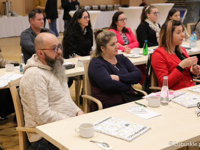 Uczestnicy Forum Producentów Produktów Regionalnych w Sali Kolumnowej Urzędu Marszałkowskiego Województwa Lubuskiego w Zielonej Górze 
