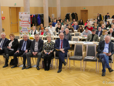 Uczestnicy Forum Producentów Produktów Regionalnych w Sali Kolumnowej Urzędu Marszałkowskiego Województwa Lubuskiego w Zielonej Górze 