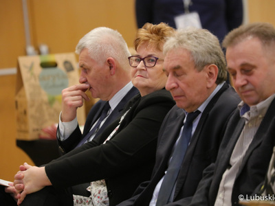 Uczestnicy Forum Producentów Produktów Regionalnych w Sali Kolumnowej Urzędu Marszałkowskiego Województwa Lubuskiego w Zielonej Górze 