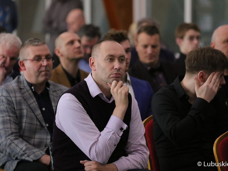 W Wojewódzkim Ośrodku Sportu i Rekreacji w Zielonej Górze Drzonkowie podsumowano wyniki sportowe dzieci i młodzieży w 2022 r. Oprócz nagród dla lubuskich klubów sportowych przyznano wyróżnienia indywidualne.