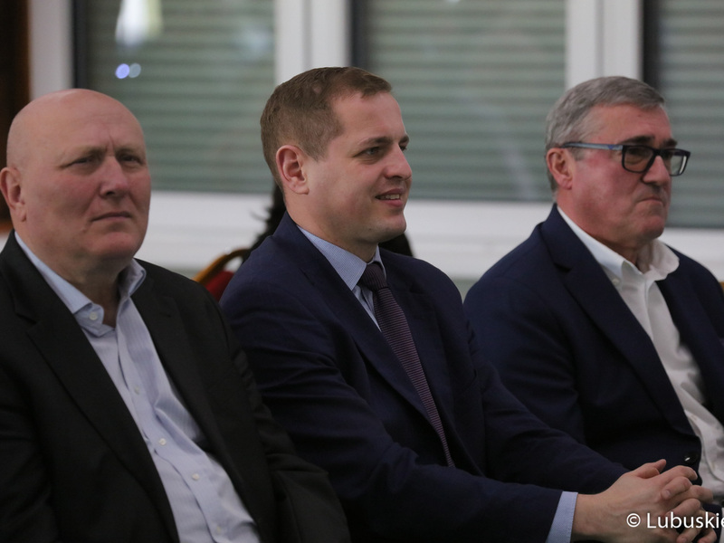 W Wojewódzkim Ośrodku Sportu i Rekreacji w Zielonej Górze Drzonkowie podsumowano wyniki sportowe dzieci i młodzieży w 2022 r. Oprócz nagród dla lubuskich klubów sportowych przyznano wyróżnienia indywidualne.