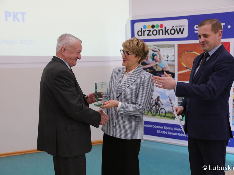 W Wojewódzkim Ośrodku Sportu i Rekreacji w Zielonej Górze Drzonkowie podsumowano wyniki sportowe dzieci i młodzieży w 2022 r. Oprócz nagród dla lubuskich klubów sportowych przyznano wyróżnienia indywidualne.