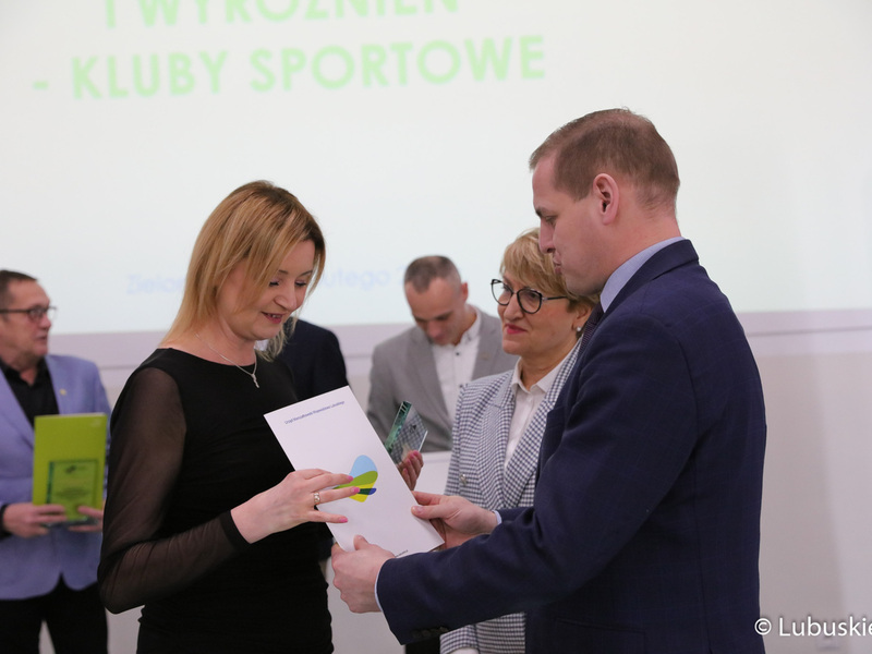 W Wojewódzkim Ośrodku Sportu i Rekreacji w Zielonej Górze Drzonkowie podsumowano wyniki sportowe dzieci i młodzieży w 2022 r. Oprócz nagród dla lubuskich klubów sportowych przyznano wyróżnienia indywidualne.