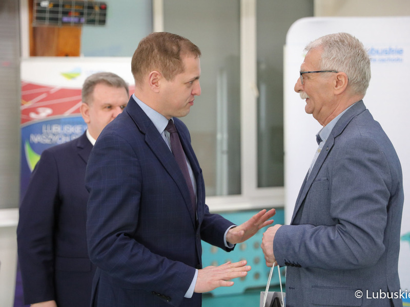 W Wojewódzkim Ośrodku Sportu i Rekreacji w Zielonej Górze Drzonkowie podsumowano wyniki sportowe dzieci i młodzieży w 2022 r. Oprócz nagród dla lubuskich klubów sportowych przyznano wyróżnienia indywidualne.