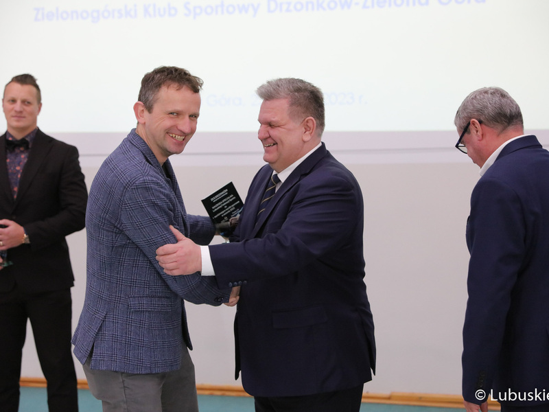W Wojewódzkim Ośrodku Sportu i Rekreacji w Zielonej Górze Drzonkowie podsumowano wyniki sportowe dzieci i młodzieży w 2022 r. Oprócz nagród dla lubuskich klubów sportowych przyznano wyróżnienia indywidualne.