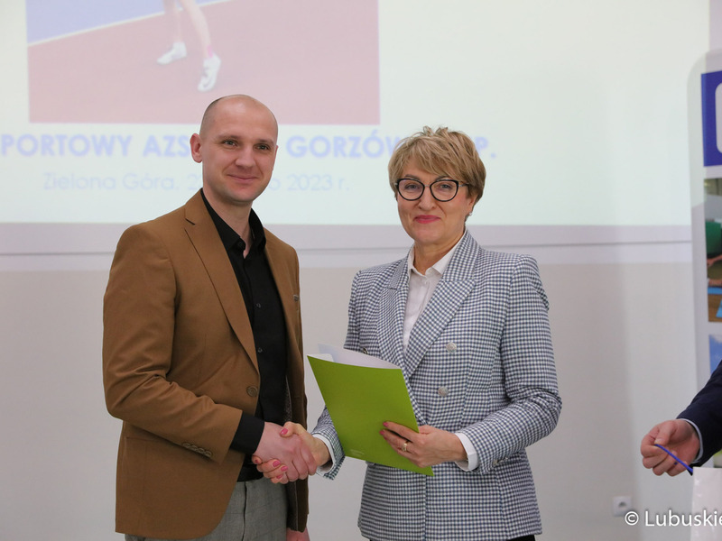 W Wojewódzkim Ośrodku Sportu i Rekreacji w Zielonej Górze Drzonkowie podsumowano wyniki sportowe dzieci i młodzieży w 2022 r. Oprócz nagród dla lubuskich klubów sportowych przyznano wyróżnienia indywidualne.