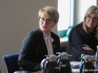 Marszałek Elżbieta Anna Polak podczas obrad Lubuskiej Rady Zdrowia