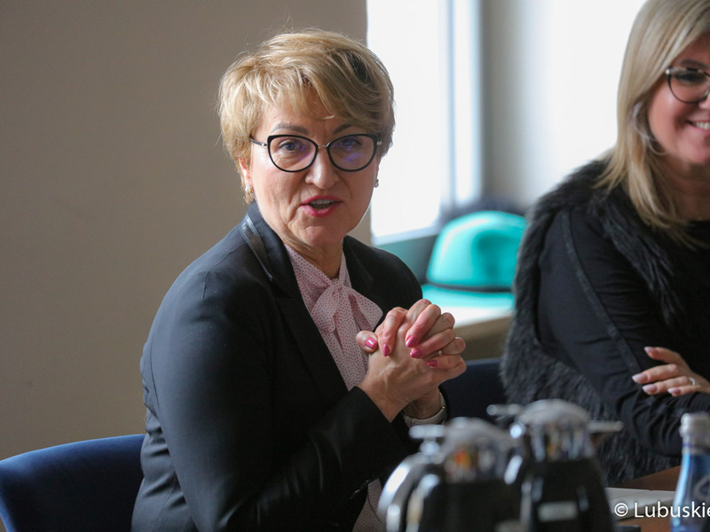 Marszałek Elżbieta Anna Polak podczas obrad Lubuskiej Rady Zdrowia