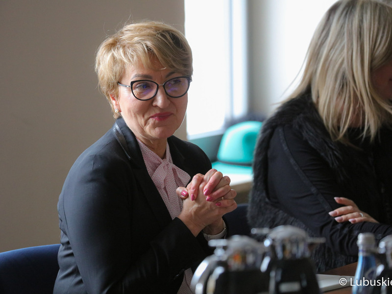 Marszałek Elżbieta Anna Polak podczas obrad Lubuskiej Rady Zdrowia