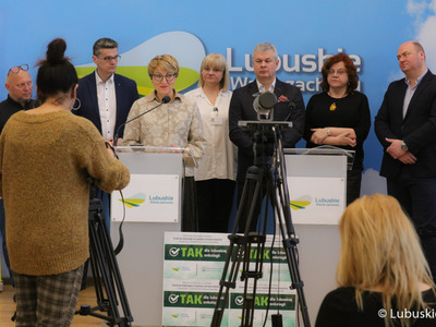 Uczestnicy konferencji prasowej inaugurującej kampanię „Tak dla Lubuskiego Centrum Onkologii”. 
