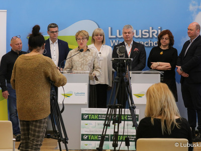 Uczestnicy konferencji prasowej inaugurującej kampanię „Tak dla Lubuskiego Centrum Onkologii”. 