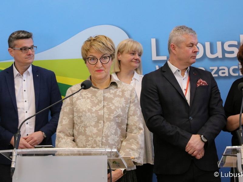 Marszałek Elżbieta Anna Polak na konferencji prasowej inaugurującej kampanię „Tak dla Lubuskiego Centrum Onkologii”.