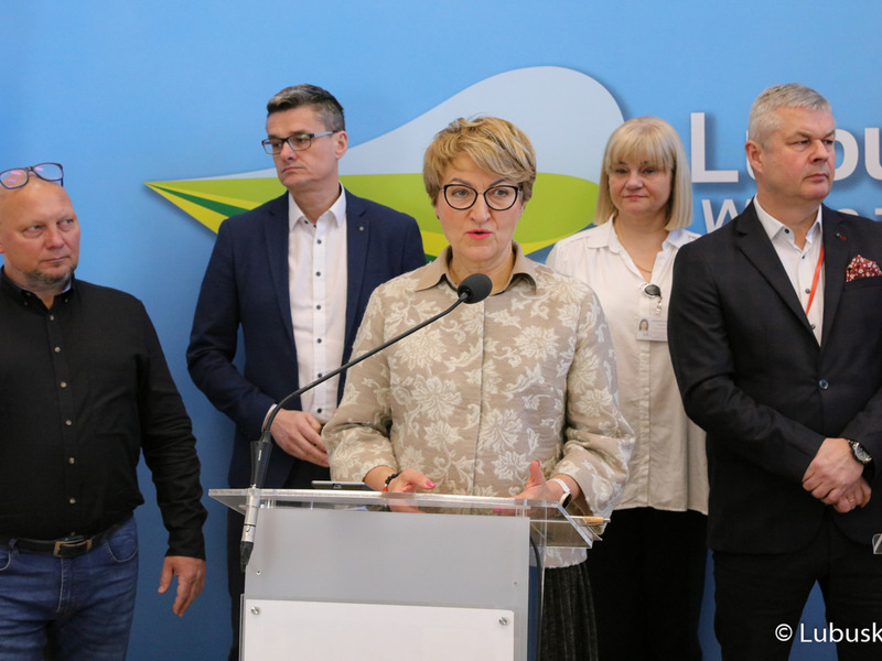 Marszałek Elżbieta Anna Polak na konferencji prasowej inaugurującej kampanię „Tak dla Lubuskiego Centrum Onkologii”.