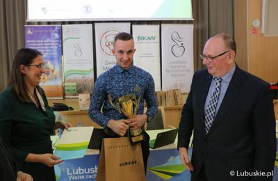 Laureat finału wojewódzkiego Olimpiady Młodych Producentów Rolnych w Sali Kolumnowej Urzędu Marszałkowskiego Województwa Lubuskiego w Zielonej Górze 