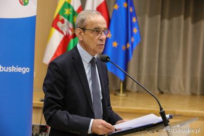 Laudację na cześć wyróżnionych odczytał Wiceprzewodniczący Sejmiku Mirosław Marcinkiewicz