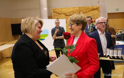 Agnieszka Chyrc (z lewej) Marszałek Elżbieta Anna Polak   