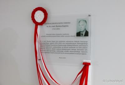 Tablica upamiętniająca Zbysława Kopyścia – wieloletniego ordynatora zielonogórskiej pediatrii