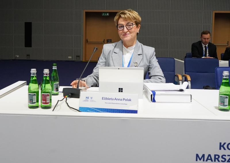 Opis: Konwent Marszałków Województw RP w Poznaniu. Na zdjęciu marszałek Elżbieta Anna Polak.