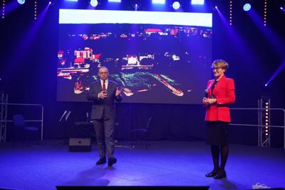 Jak zmieniła się gmina Krosno Odrz. na przestrzeni ostatnich kilku lat? Jaka przyszłość czeka lokalny samorząd? W poniedziałek 27 marca 2023 r. w Krośnie Odrz. odbyło się wydarzenie pod nazwą "Gmina Przyszłości". Wzięła w nim udział marszałek Elżbieta Anna Polak.