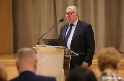 Uczestnik konferencji pt. „Polska wieś popegeerowska po 30 latach transformacji” w Sali Kolumnowej Urzędu Marszałkowskiego Województwa Lubuskiego w Zielonej Górze
