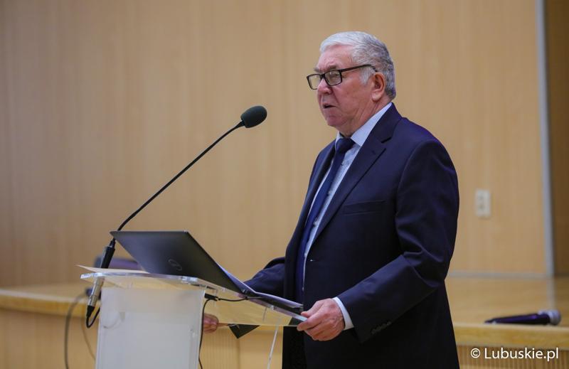 Uczestnik konferencji pt. „Polska wieś popegeerowska po 30 latach transformacji” w Sali Kolumnowej Urzędu Marszałkowskiego Województwa Lubuskiego w Zielonej Górze