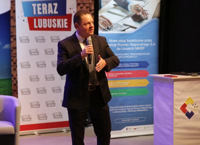 Źródła finansowania własnego biznesu i ochrona własności intelektualnej to jedne z tematów Kongresu Koalicji Lubuskiej na rzecz startupów – West Poland Startup Days. Spotkanie zorganizowano w środę 29 marca 2023 r. w Regionalnym Centrum Animacji Kultury w Zielonej Górze. 