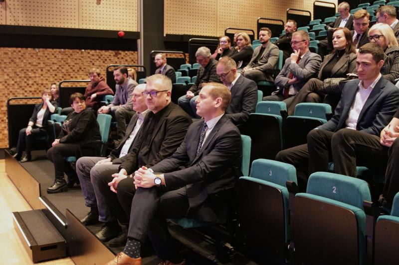 Źródła finansowania własnego biznesu i ochrona własności intelektualnej to jedne z tematów Kongresu Koalicji Lubuskiej na rzecz startupów – West Poland Startup Days. Spotkanie zorganizowano w środę 29 marca 2023 r. w Regionalnym Centrum Animacji Kultury w Zielonej Górze.